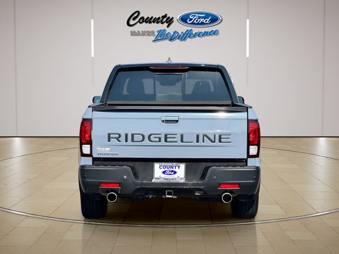 Used 2024 Honda Ridgeline Black Edition image 11