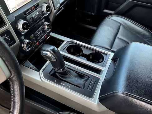 Used 2019 Ford F150 Lariat w/ Equipment Group 502A Luxury image 11