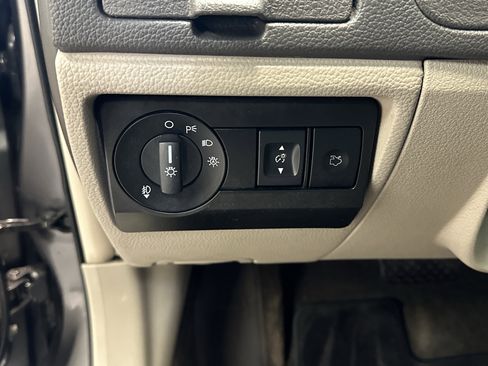 Used 2012 Ford Fusion SEL image 22