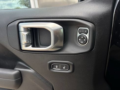 New 2026 Jeep Wrangler Unlimited Rubicon AWD/4WD image 19