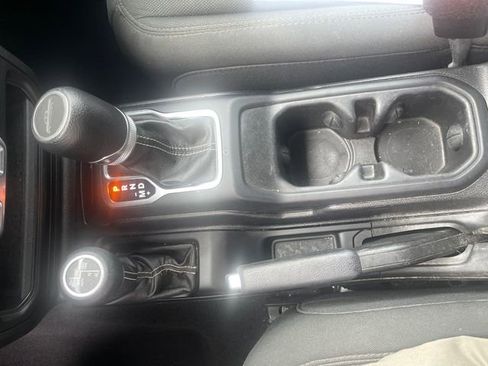 Used 2021 Jeep Gladiator Overland image 13