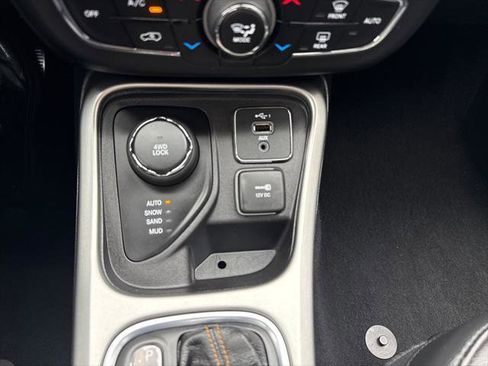 Used 2019 Jeep Compass Latitude AWD/4WD image 22