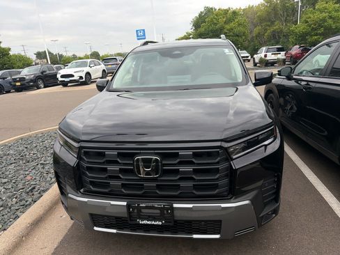 Used 2026 Honda Pilot EX-L image 2