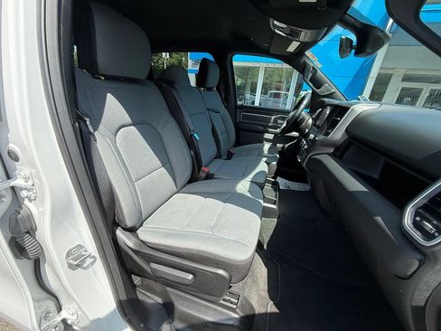 Used 2023 RAM 1500 Big Horn AWD/4WD image 37