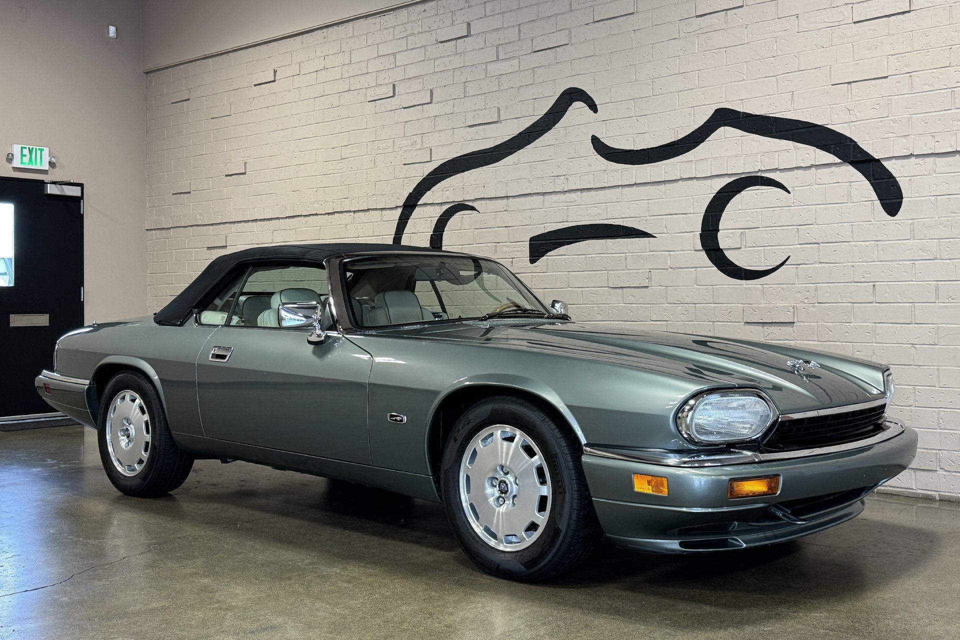 Used 1996 Jaguar XJS 4.0 Convertible RWD image 2
