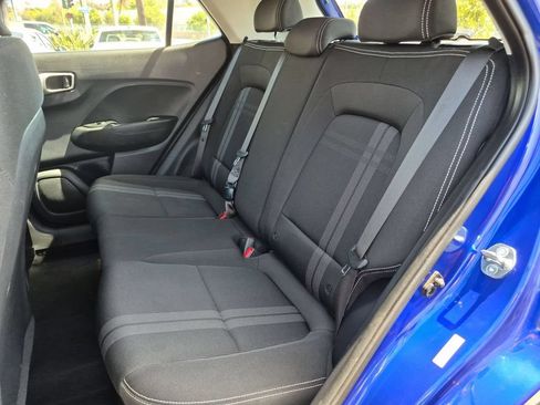 Used 2025 Hyundai Venue SEL FWD image 28
