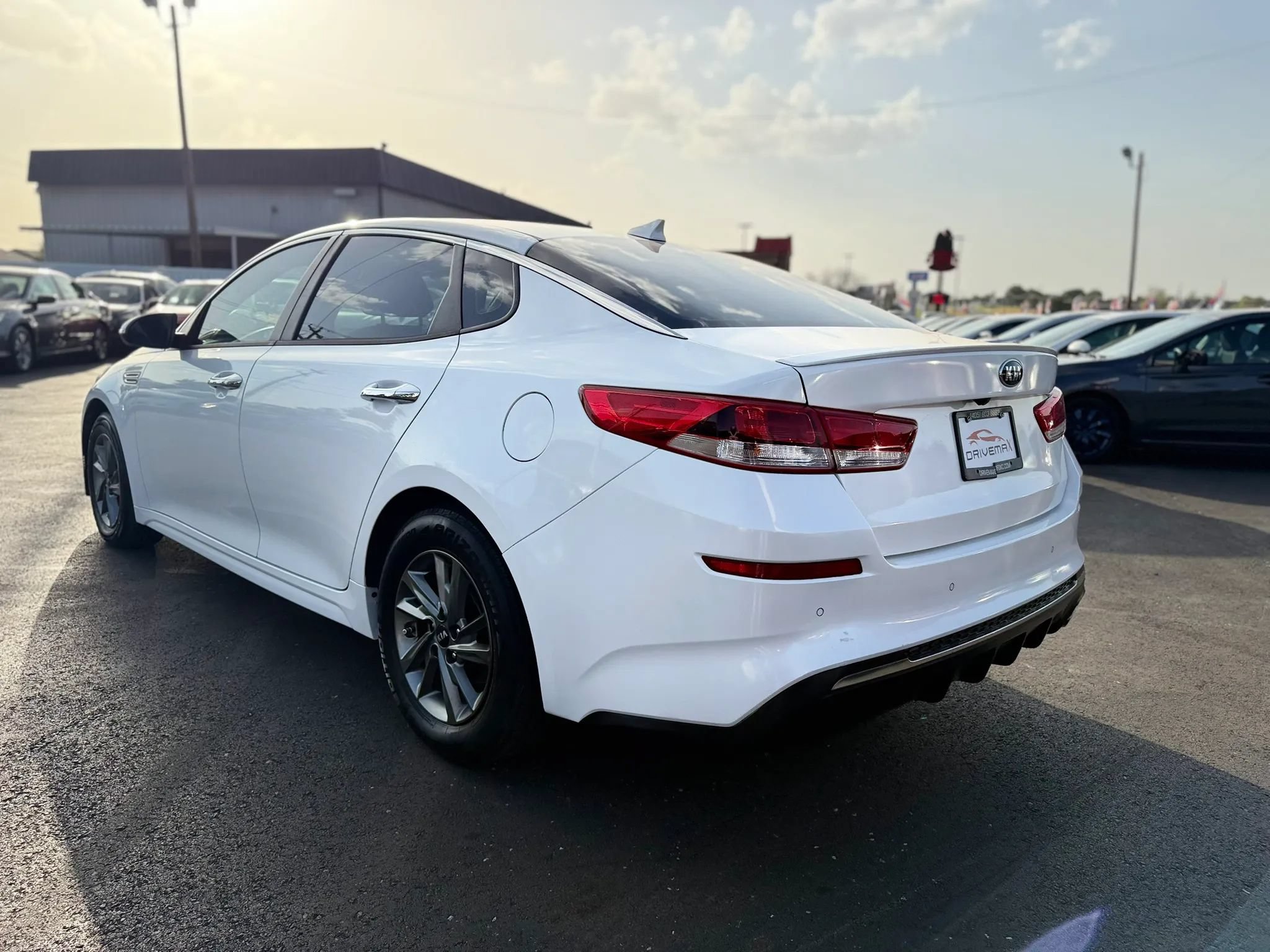 Used 2019 Kia Optima LX FWD image 5