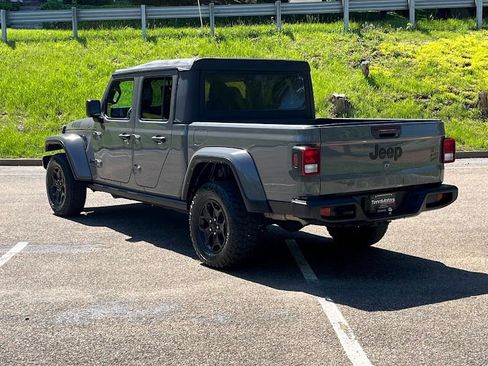Used 2022 Jeep Gladiator Sport AWD/4WD image 24