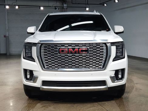 Used 2023 GMC Yukon Denali image 2