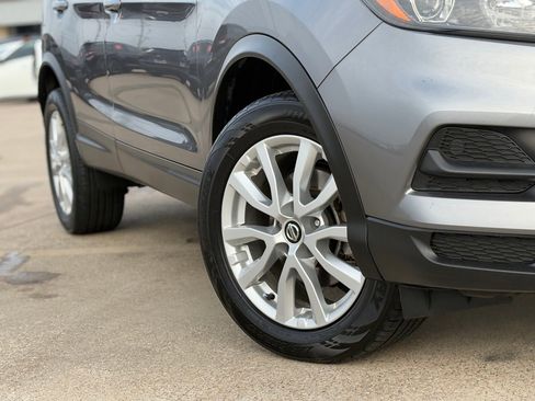 Certified 2021 Nissan Rogue Sport S image 11