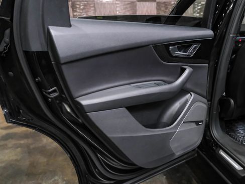 Used 2018 Audi Q7 3.0T Premium Plus w/ Premium Plus Package image 43