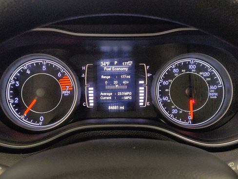 Used 2021 Jeep Cherokee Latitude image 23