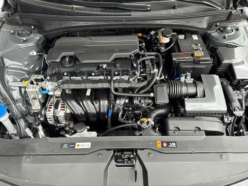 New 2026 Hyundai Elantra Limited FWD image 24