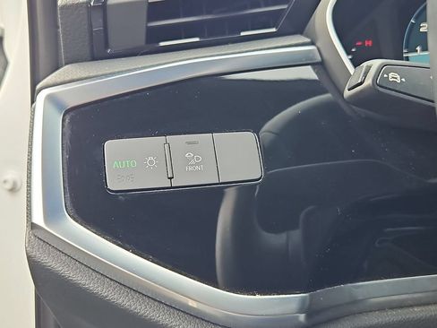 Used 2025 Audi Q3 2.0T Premium AWD/4WD image 18