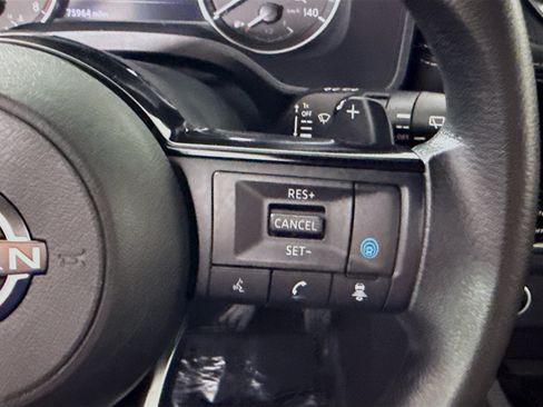 Used 2023 Nissan Rogue SV FWD image 15