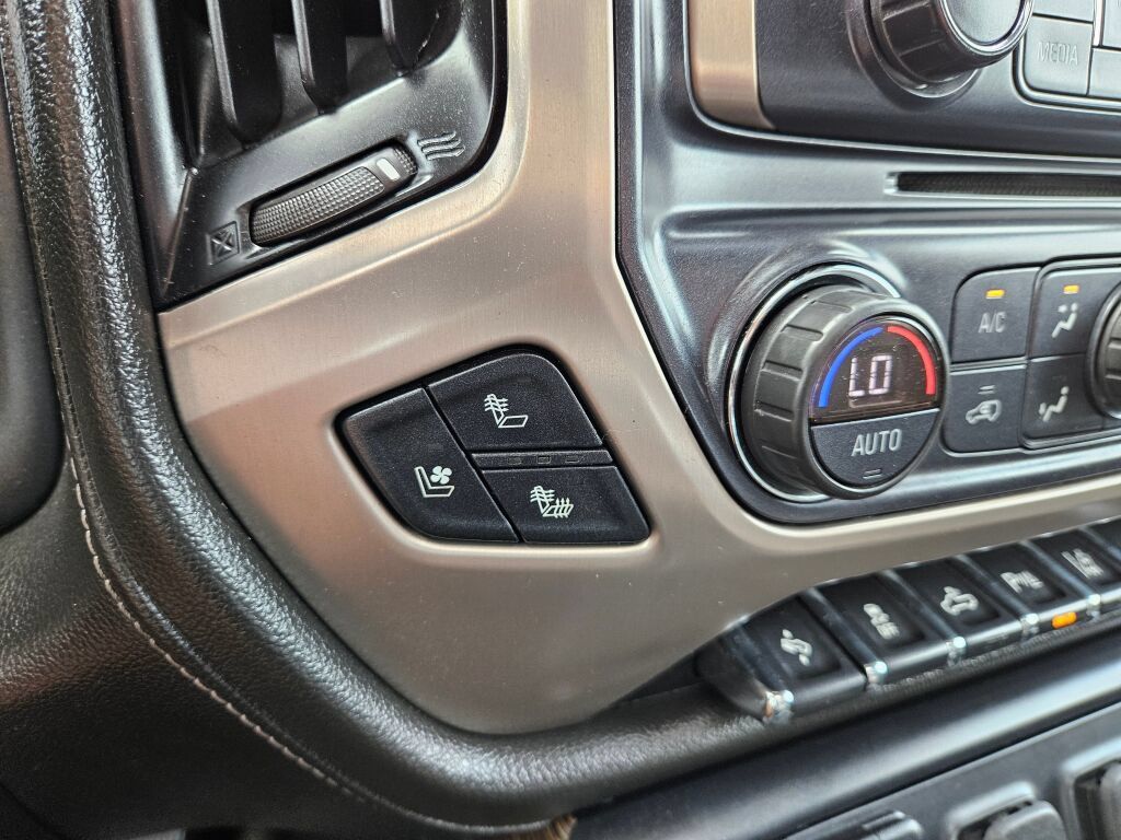 Used 2018 GMC Sierra 3500 Denali w/ Duramax Plus Package AWD/4WD image 29