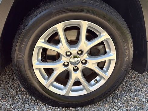 Used 2014 Jeep Cherokee Latitude image 15