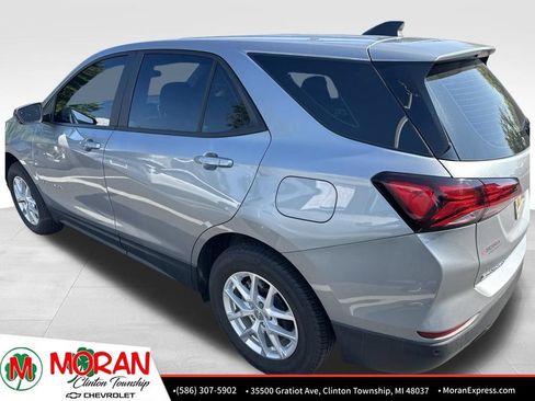 Used 2024 Chevrolet Equinox LS w/ Driver Confidence II Package AWD/4WD image 3
