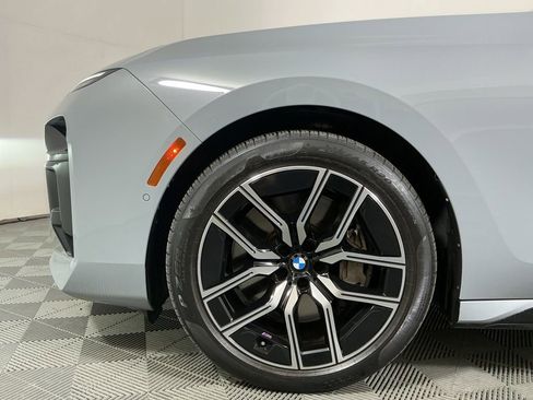 Used 2023 BMW 760i xDrive image 9