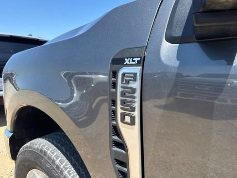 Used 2025 Ford F250 XLT w/ FX4 Off-Road Package AWD/4WD image 7