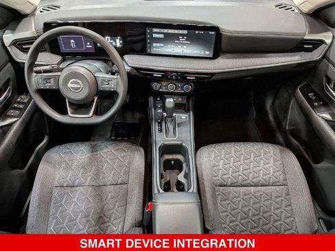 Certified 2025 Nissan Kicks SV w/ SV Premium Package AWD/4WD image 28