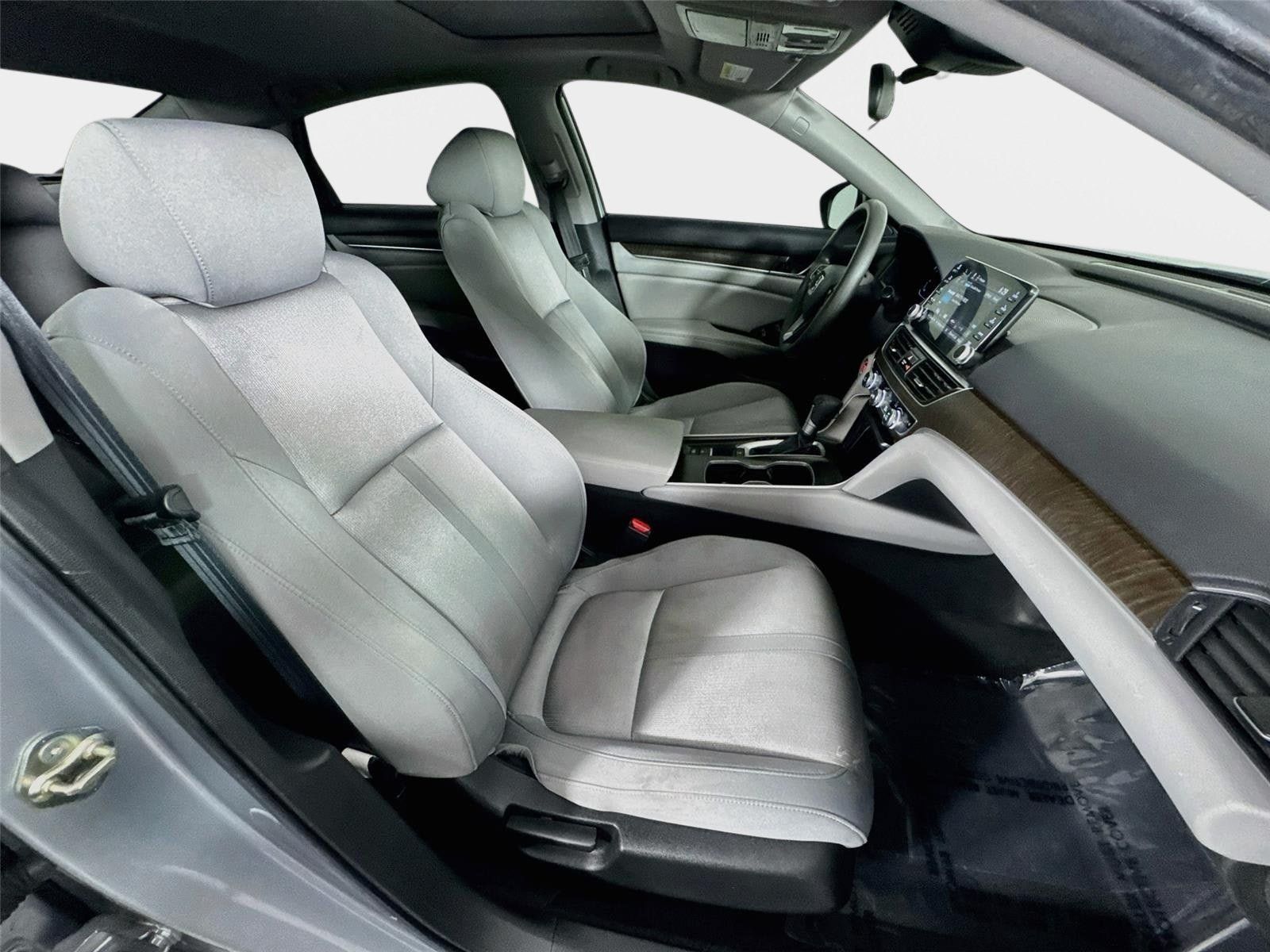 Used 2019 Honda Accord EX image 27