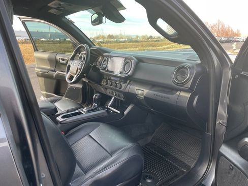 Certified 2021 Toyota Tacoma TRD Sport image 16