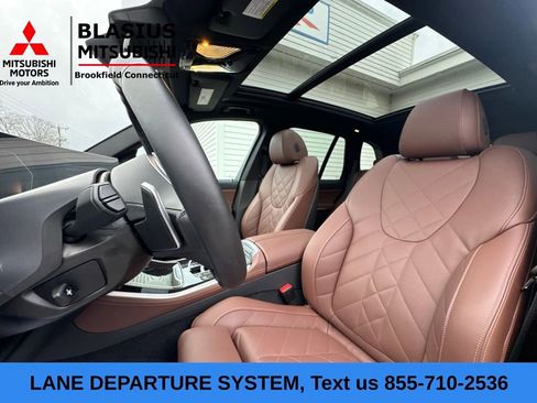 Used 2025 BMW X5 xDrive40i w/ M Sport Package image 13