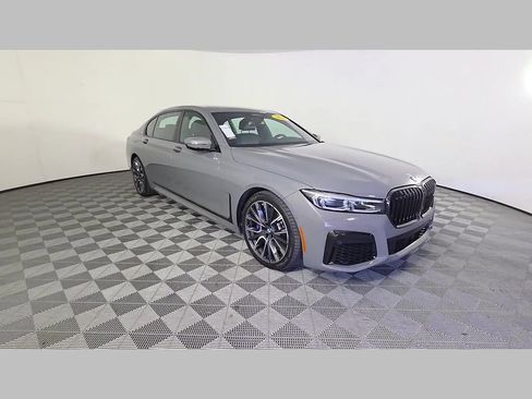 Used 2022 BMW 740i w/ M Sport Package RWD image 53