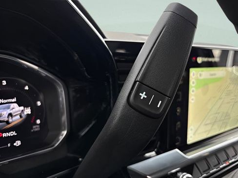 New 2026 GMC Sierra 1500 SLT image 20