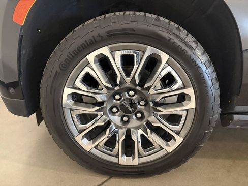 Used 2023 GMC Yukon Denali Ultimate AWD/4WD image 62