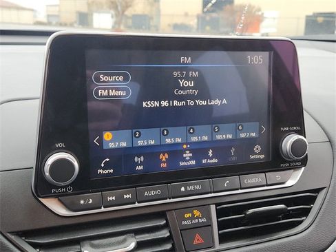 Used 2025 Nissan Altima 2.5 S image 17