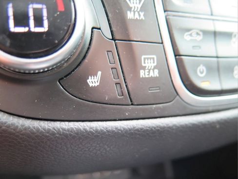 Used 2020 Chevrolet Equinox LT FWD image 15