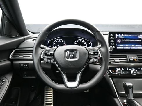 Certified 2018 Honda Accord Sport image 43