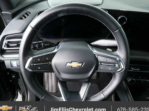 Certified 2025 Chevrolet Traverse LT FWD image 8