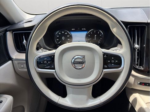 Used 2021 Volvo XC60 T5 Inscription w/ Climate Package AWD/4WD image 27