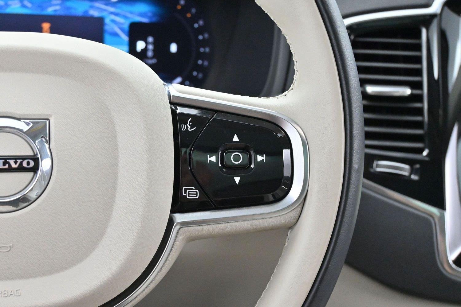 Used 2023 Volvo XC90 B6 Plus w/ Protection Package AWD/4WD image 17