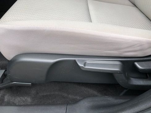 Used 2016 Honda HR-V LX image 14