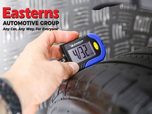 Used 2020 Toyota C-HR LE image 29