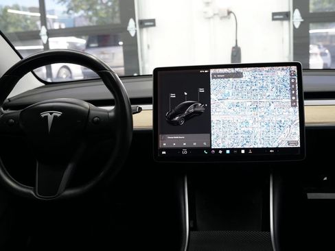 Used 2018 Tesla Model 3 Long Range AWD/4WD image 22