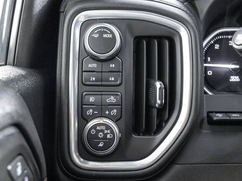 Used 2022 GMC Sierra 2500 AT4 w/ AT4 Premium Plus Package AWD/4WD image 27