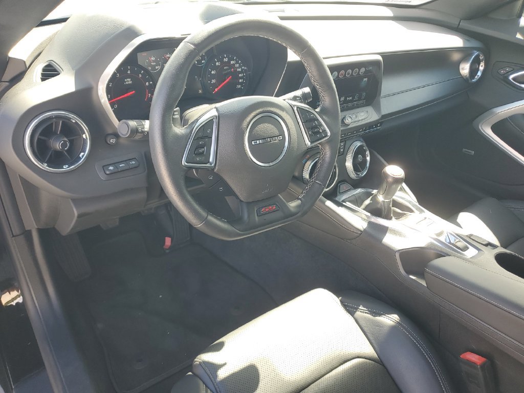 Used 2016 Chevrolet Camaro SS RWD image 11