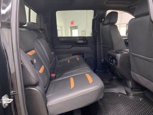 Used 2025 GMC Sierra 3500 AT4 w/ AT4 Premium Plus Package image 17