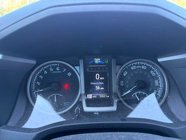 Used 2022 Toyota Tacoma SR5 RWD image 13