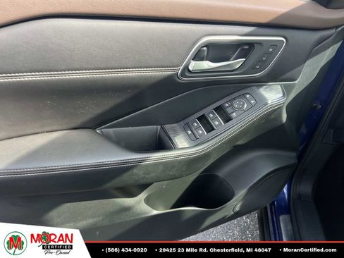 Used 2023 Nissan Rogue Platinum w/ Platinum Premium Package AWD/4WD image 16