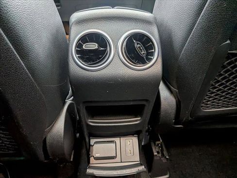 Certified 2022 Mercedes-Benz GLB 250 4MATIC image 17