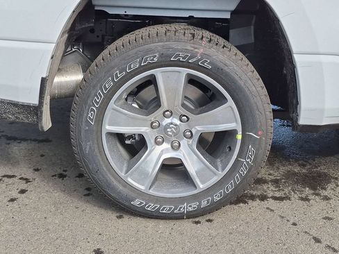 New 2026 RAM 1500 Express AWD/4WD image 9