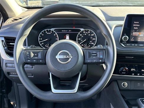 Used 2022 Nissan Rogue SV image 18