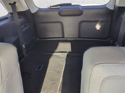 Used 2025 Ford Explorer Active w/ Active Comfort Package RWD image 9