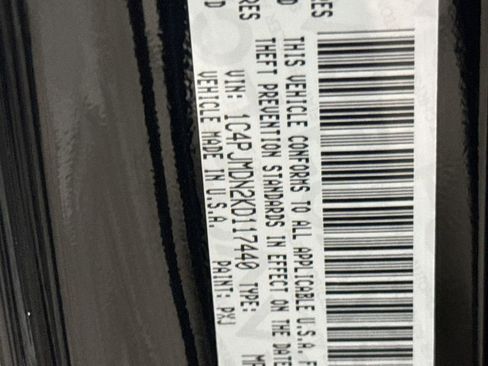 Used 2019 Jeep Cherokee Limited image 29